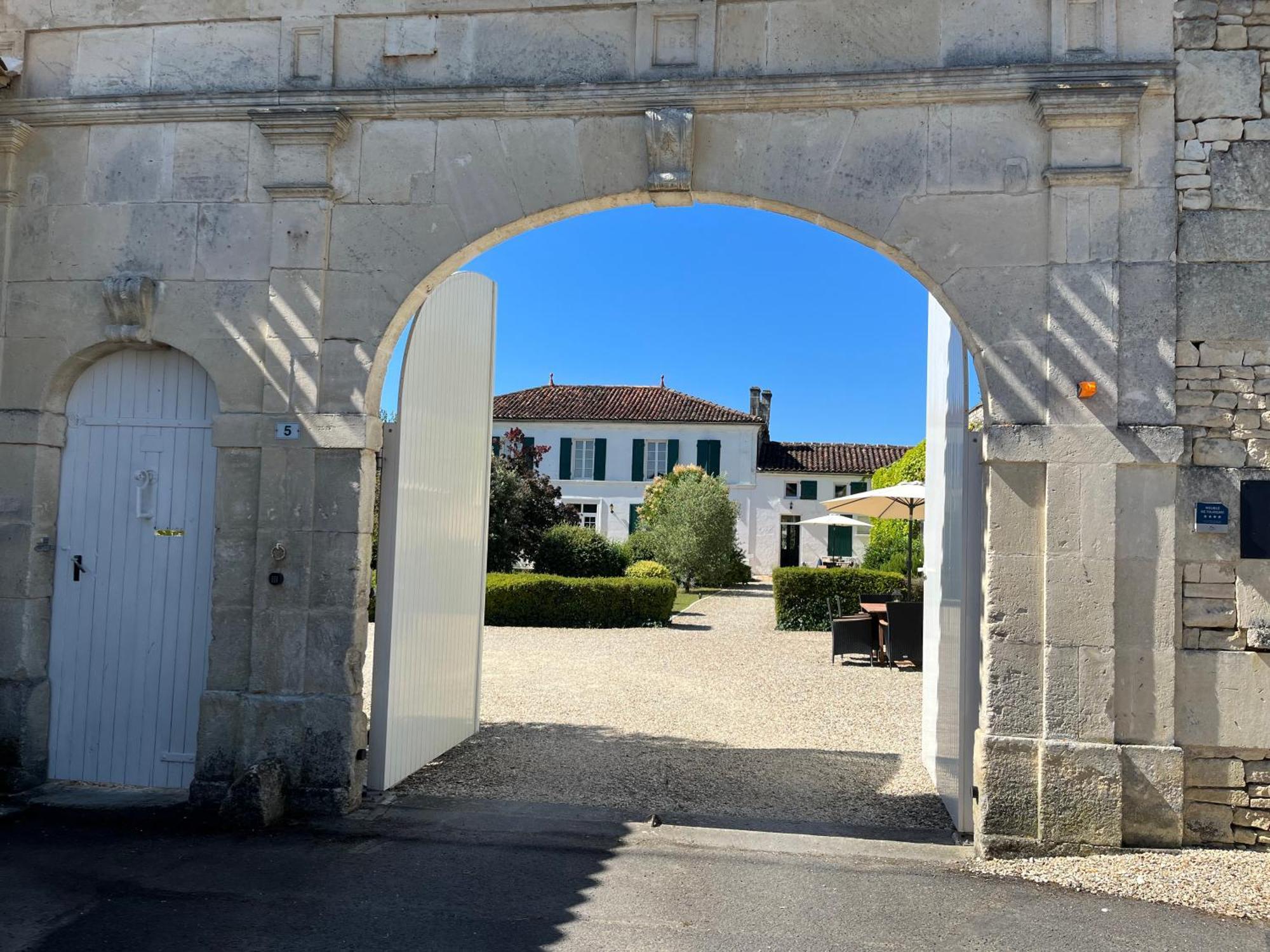 1854 Chassors Villa Eksteriør billede